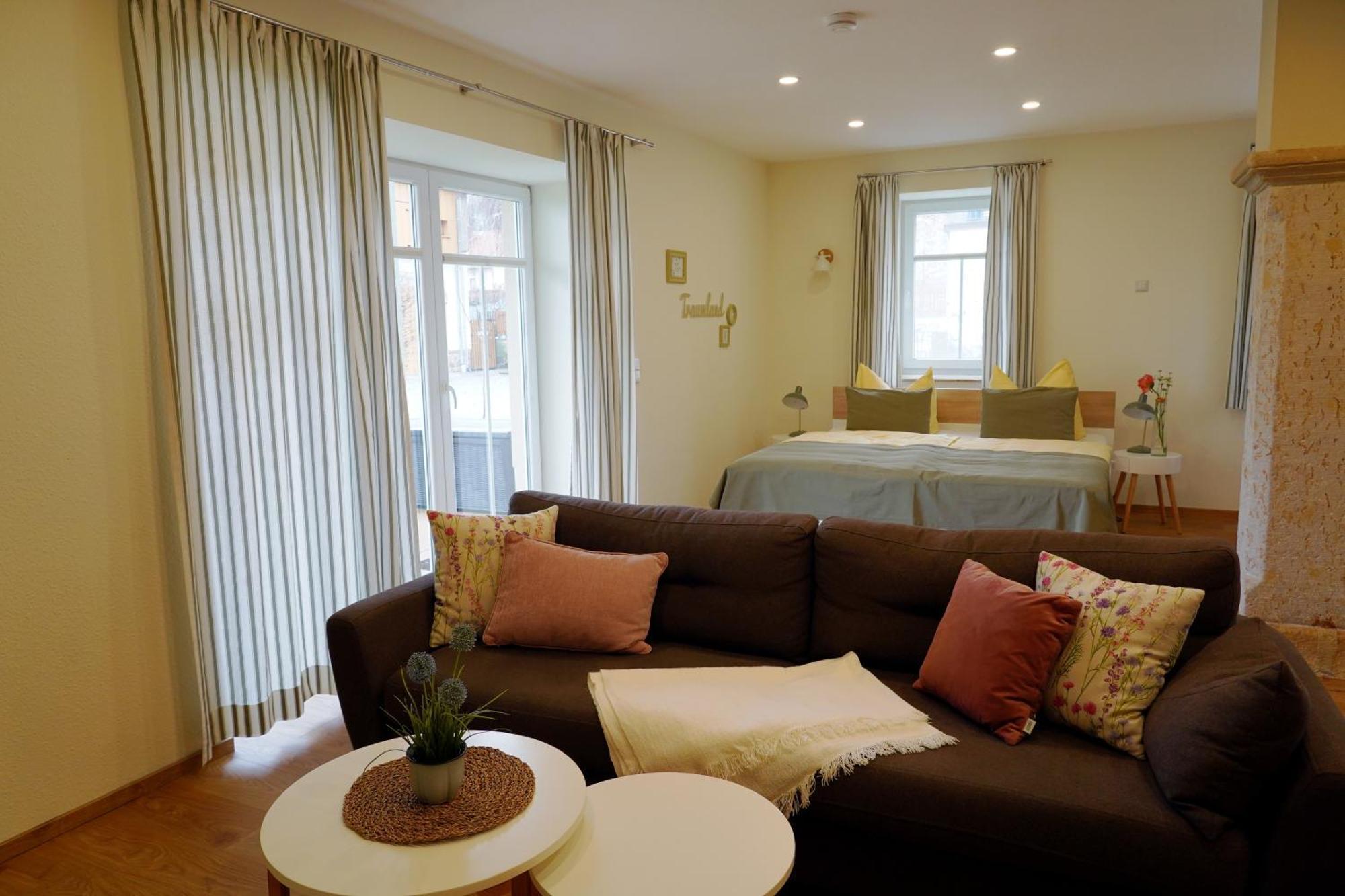 Ferienhof Graefe - 3-Seiten Hof Mit Grossem Garten, Pool & Sauna Meißen Eksteriør billede