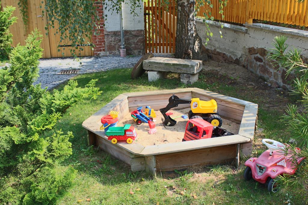 Ferienhof Graefe - 3-Seiten Hof Mit Grossem Garten, Pool & Sauna Meißen Eksteriør billede