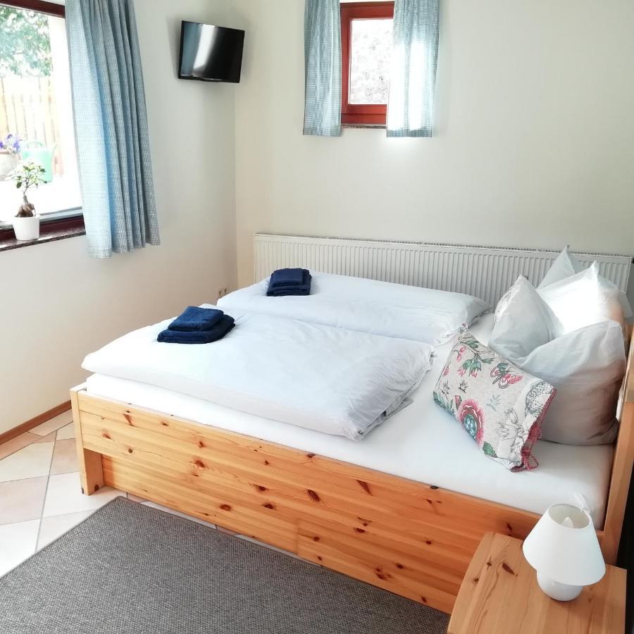 Ferienhof Graefe - 3-Seiten Hof Mit Grossem Garten, Pool & Sauna Meißen Eksteriør billede